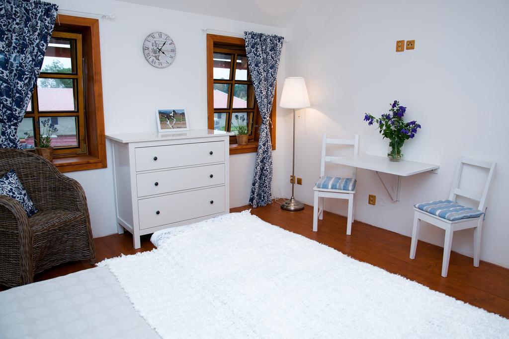 Penzion Jízdárna Hejtmánkovice Broumov Habitación foto