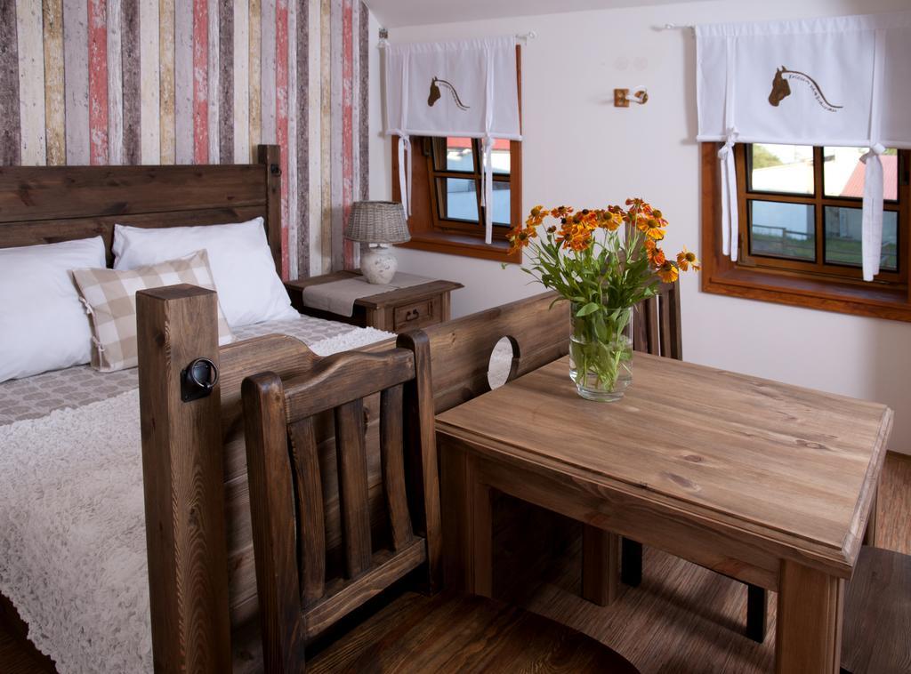 Penzion Jízdárna Hejtmánkovice Broumov Habitación foto